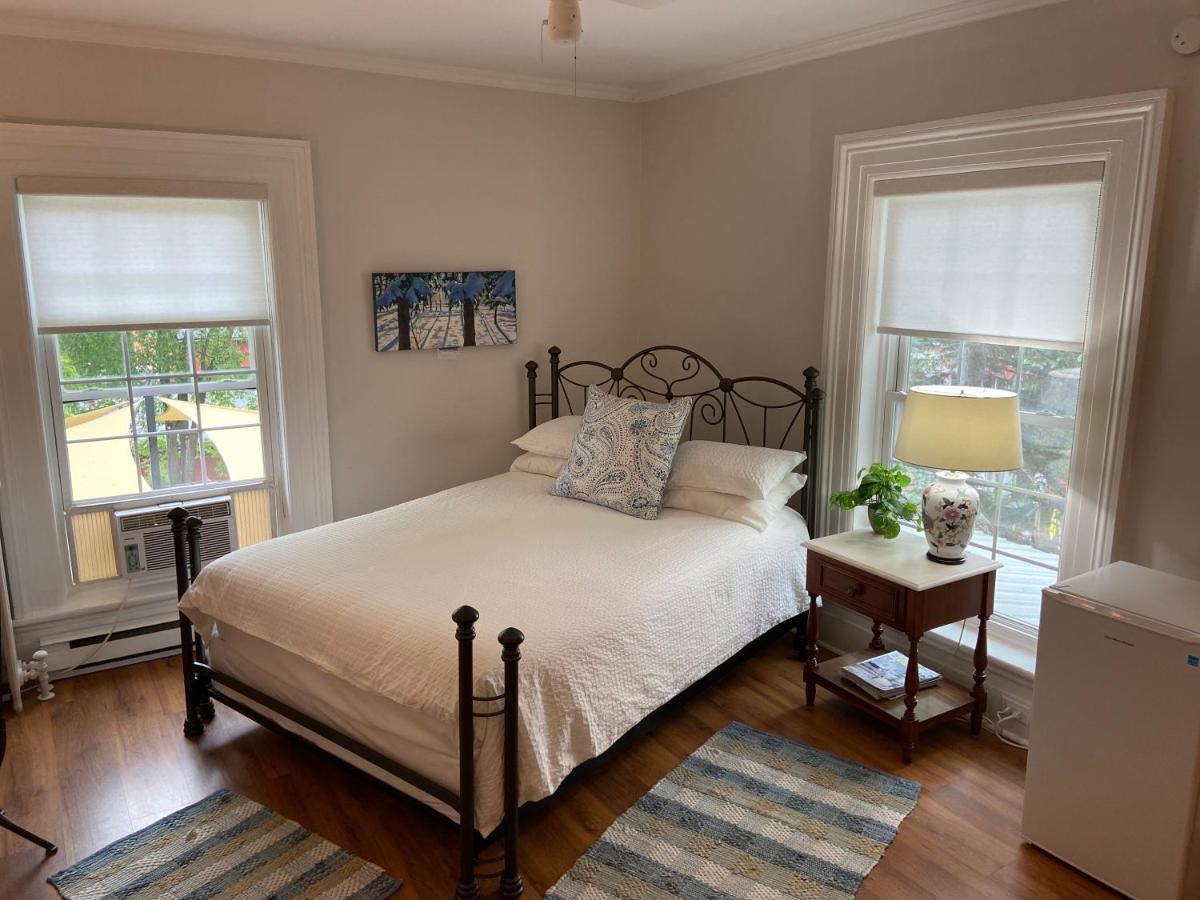 The Cove Inn Westport Экстерьер фото