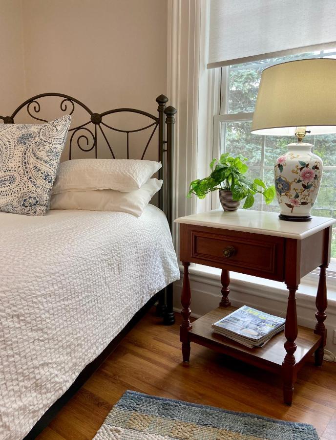 The Cove Inn Westport Экстерьер фото